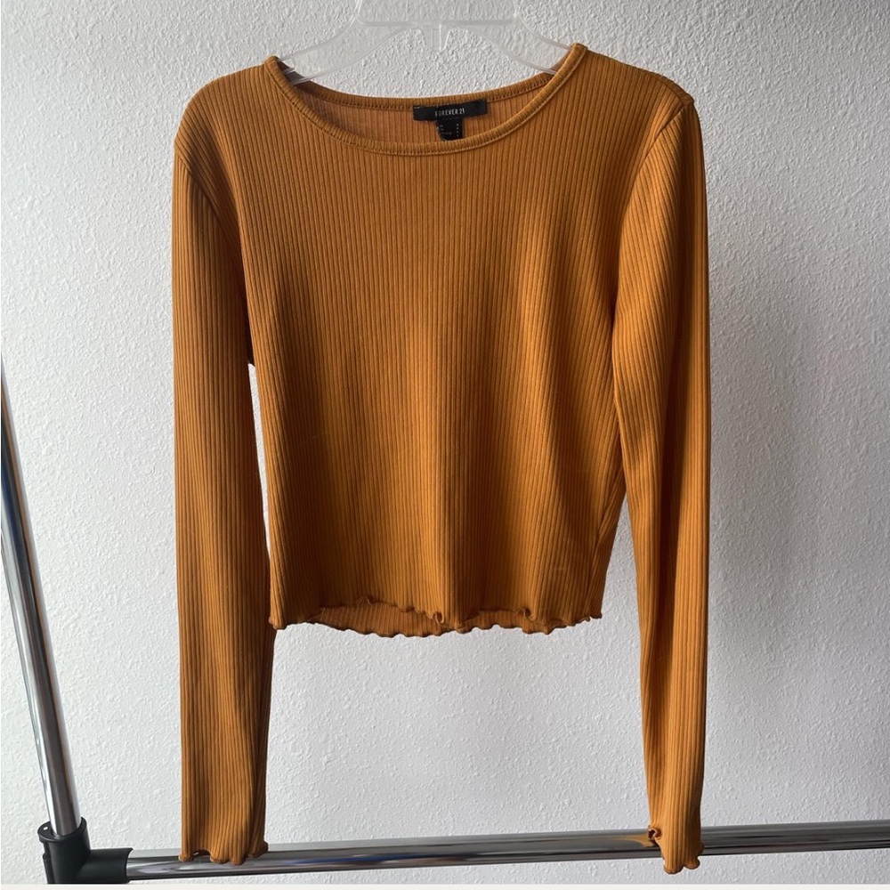 Vibrant Orange Long-Sleeve Crop Top – Bold & Stylish